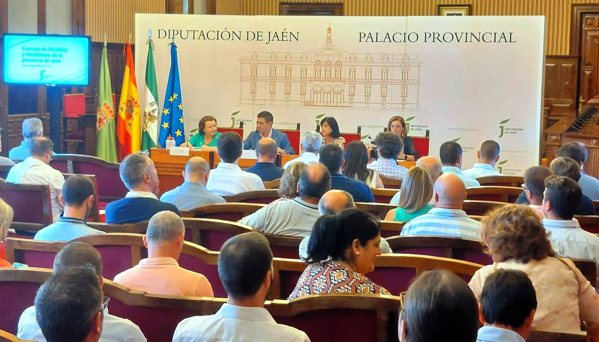 Diputación impulsará un Plan Especial de Empleo de diez millones ante la merma de jornales en el olivar