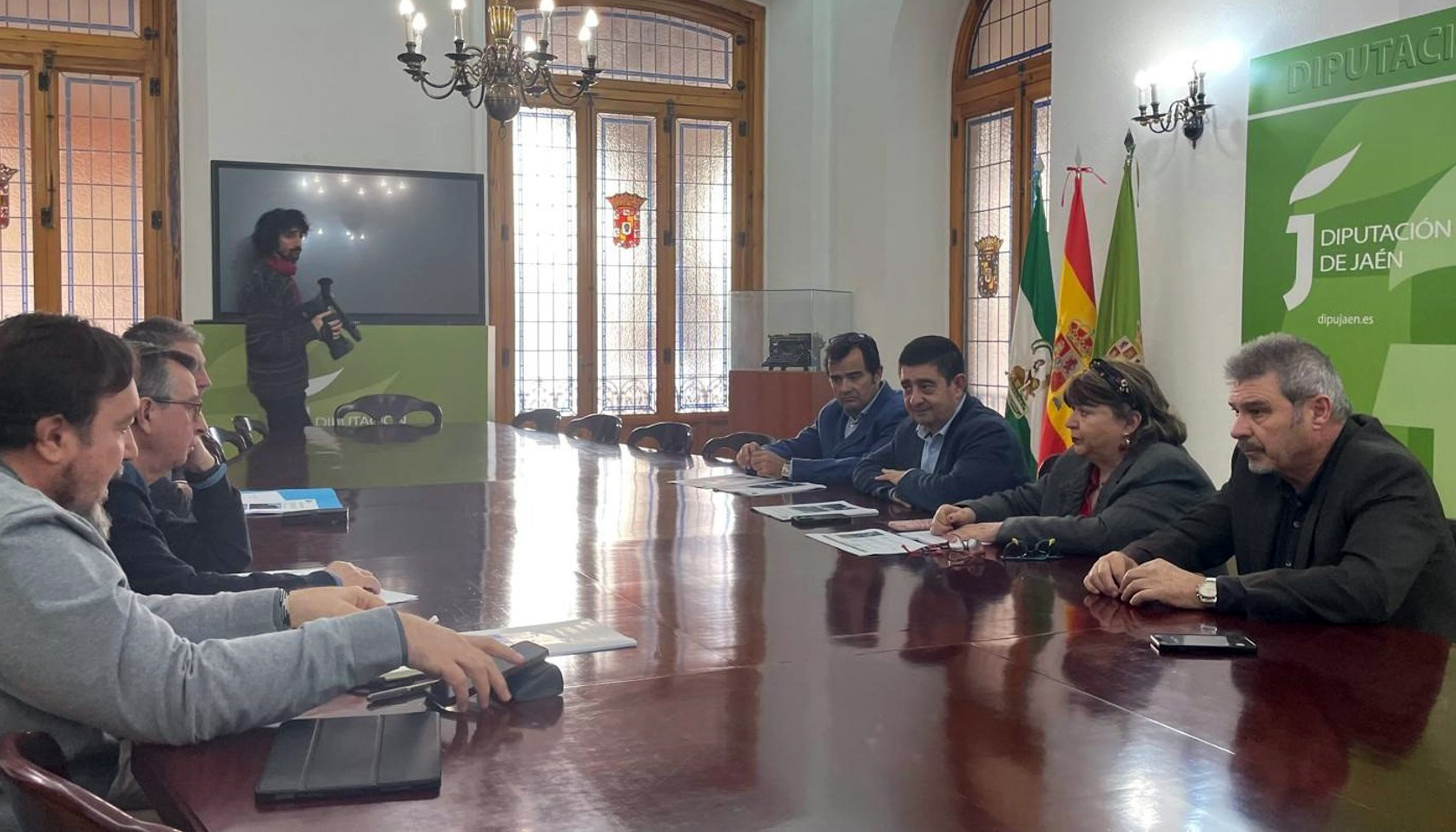 Diputación evalúa los daños causados por la lluvia y el viento en instalaciones y carretera