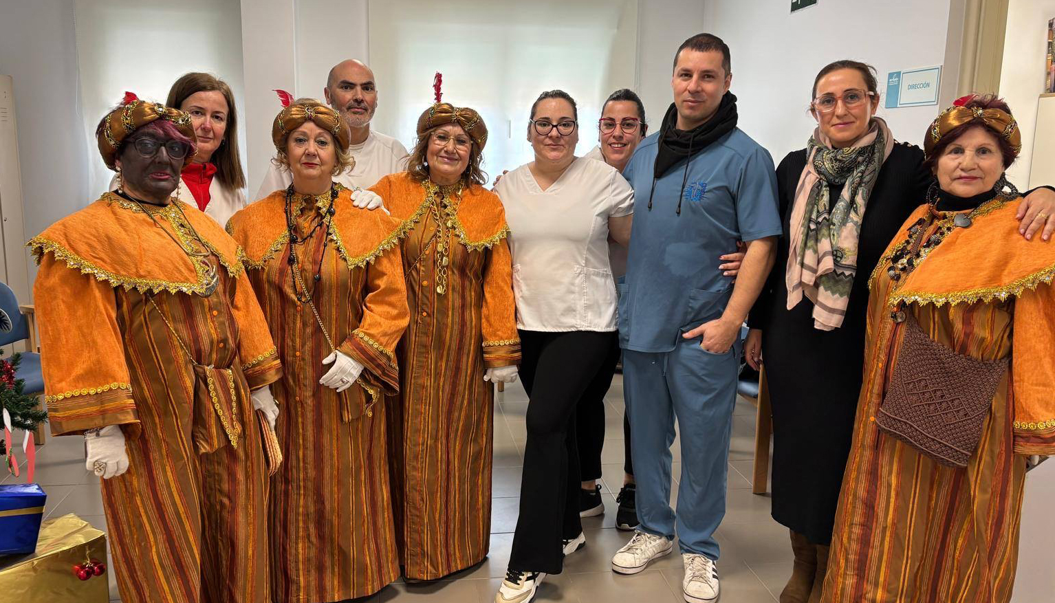 Visita de los Pajes Reales a diferentes centros municipales