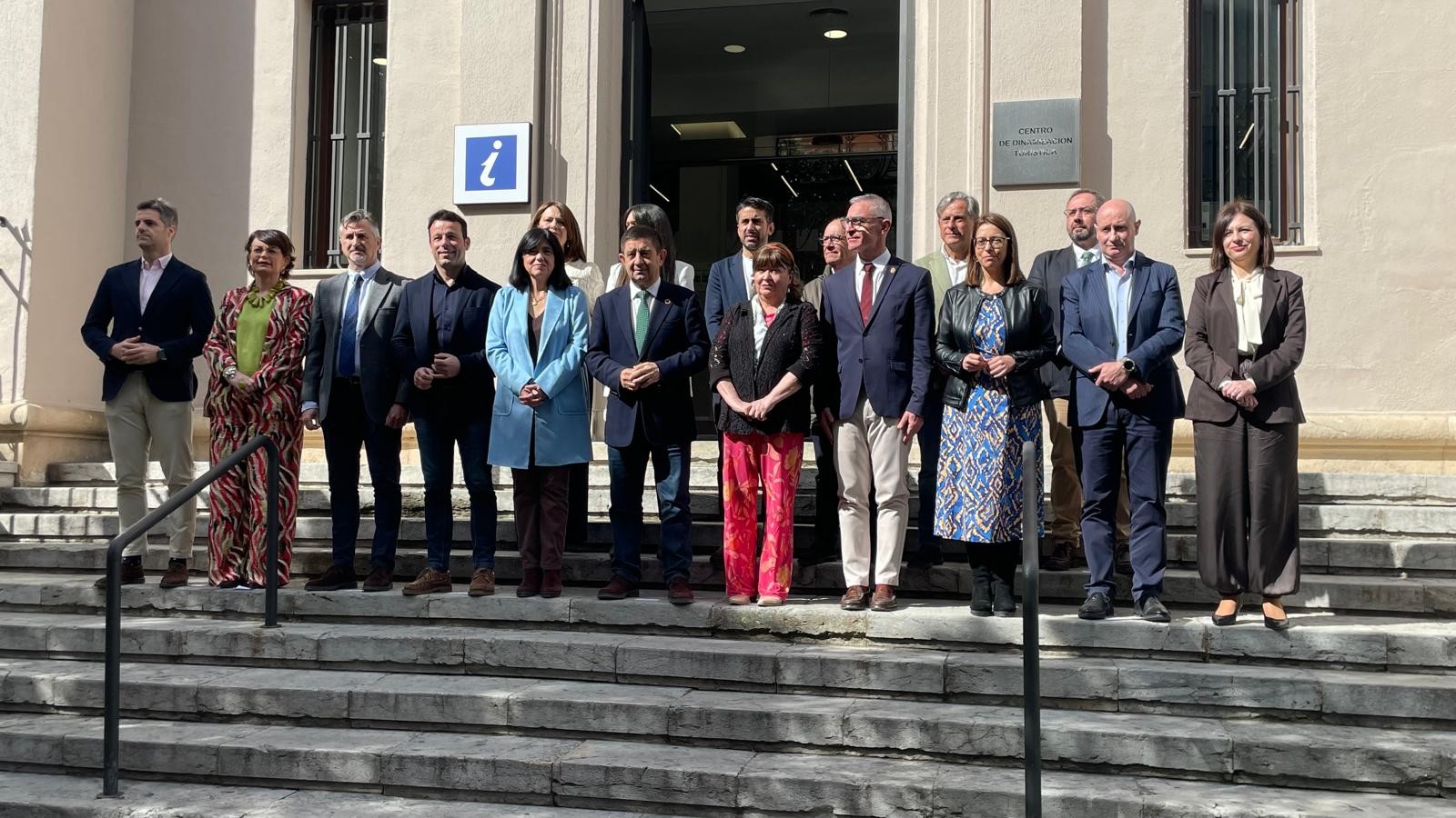 El izado de la bandera abre los actos del Día de la Provincia de Jaén