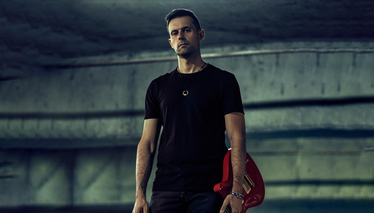 El torrecampeño John DeMena conquista Japón con un premio internacional por su videoclip «Break Down Your Walls»